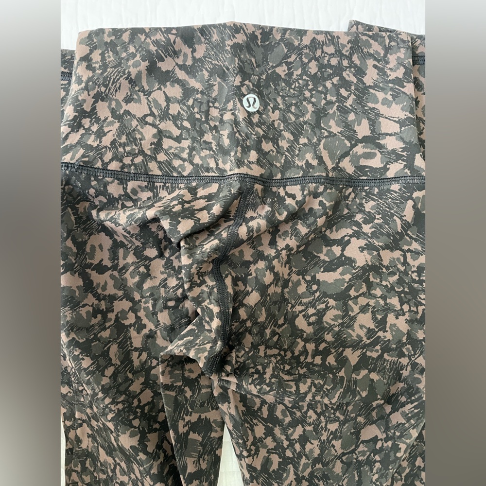 lululemon Aligh High Rise Pant 28”